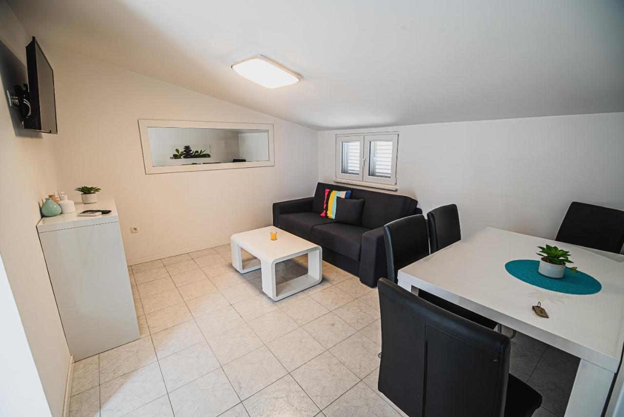 Downtown Park Apartments With Balcony Vodice Dış mekan fotoğraf