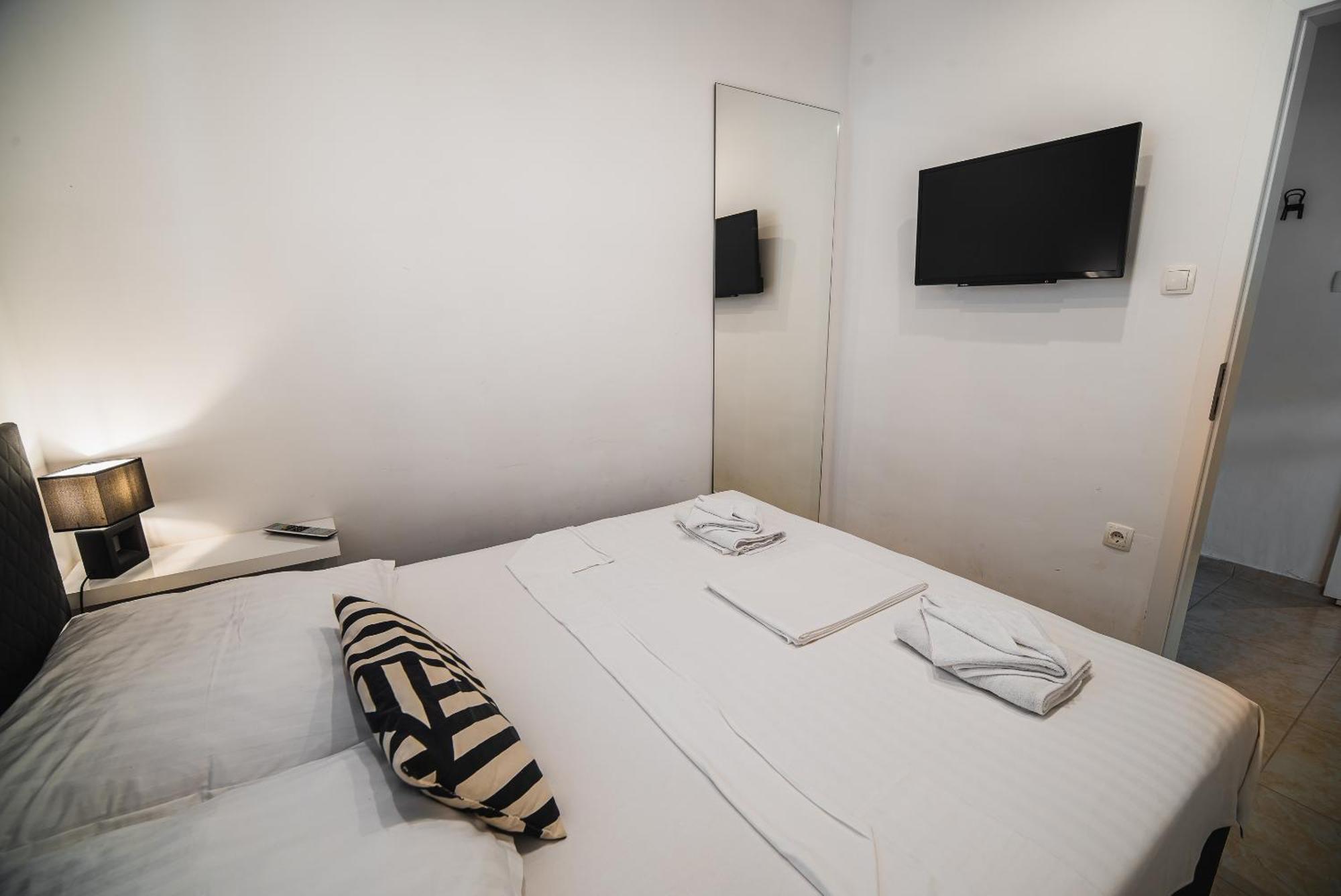 Downtown Park Apartments With Balcony Vodice Oda fotoğraf