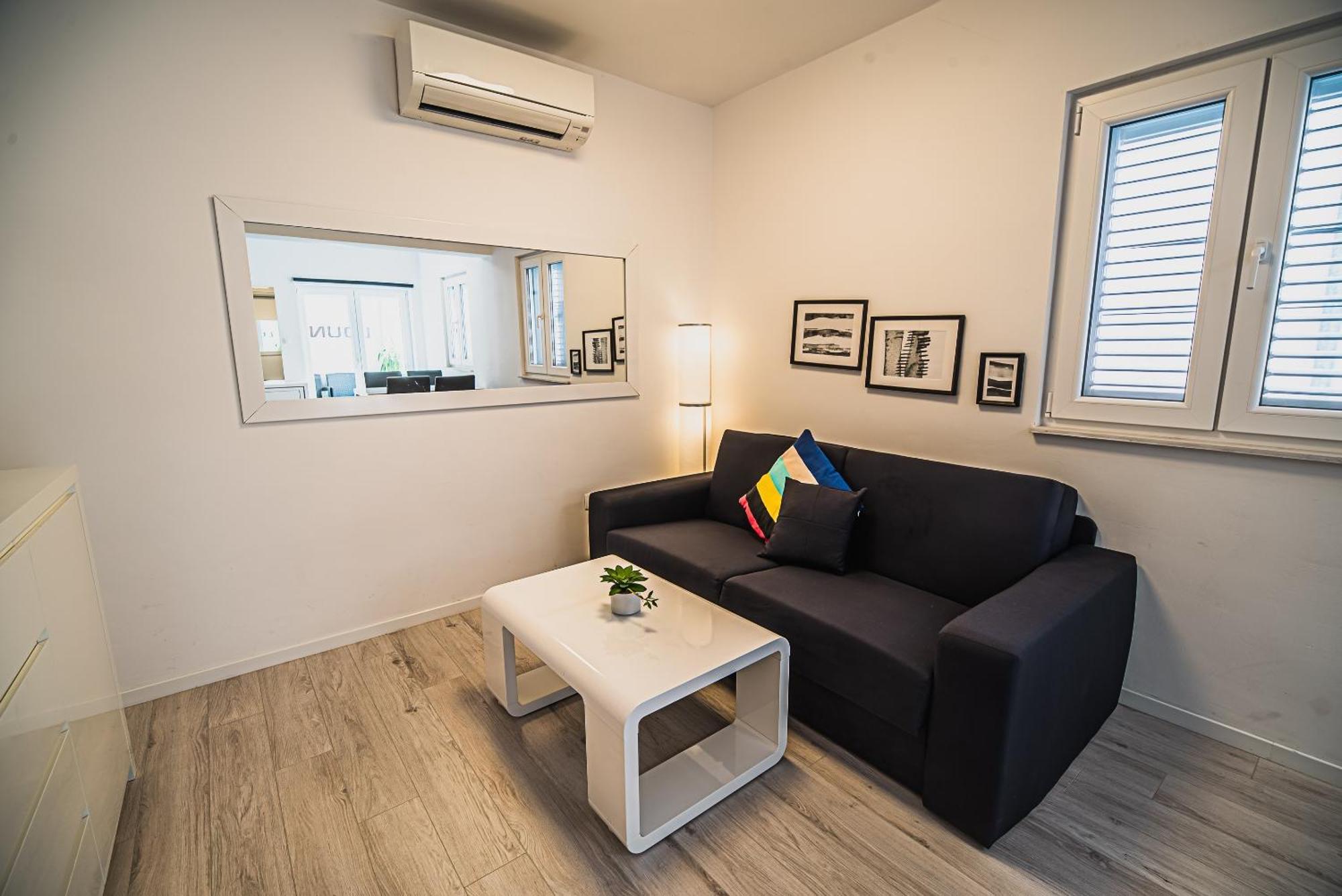 Downtown Park Apartments With Balcony Vodice Oda fotoğraf