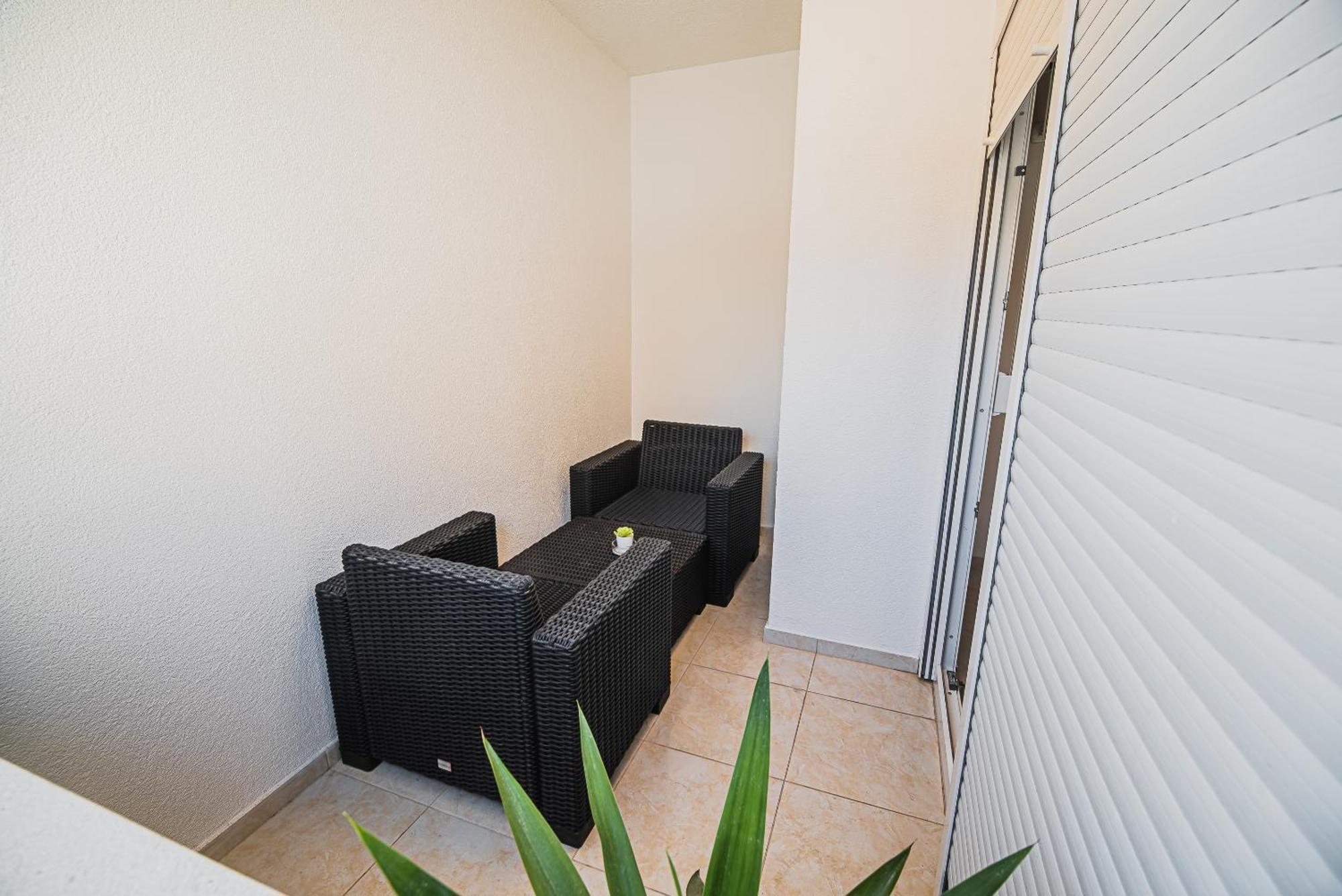 Downtown Park Apartments With Balcony Vodice Oda fotoğraf