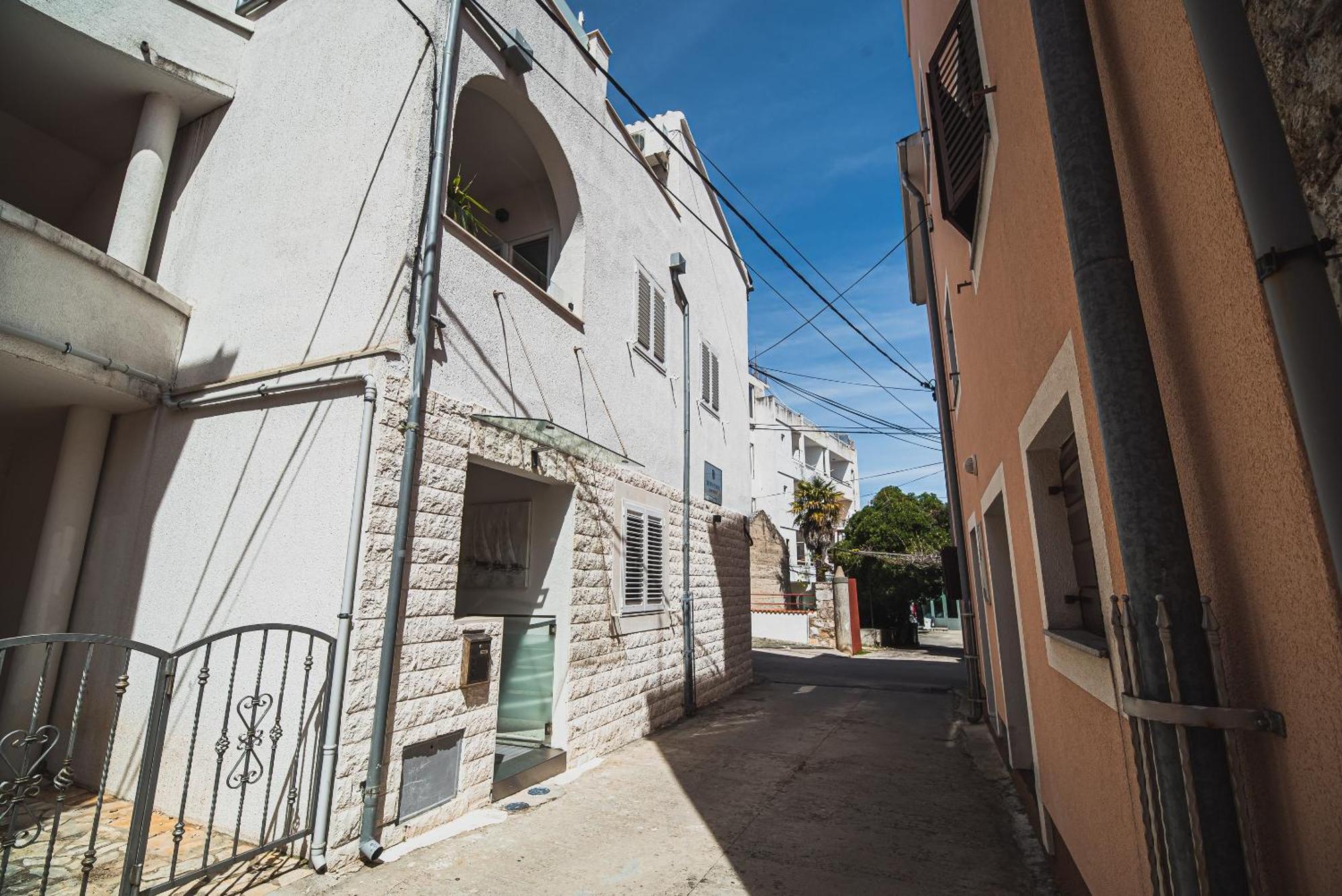 Downtown Park Apartments With Balcony Vodice Oda fotoğraf