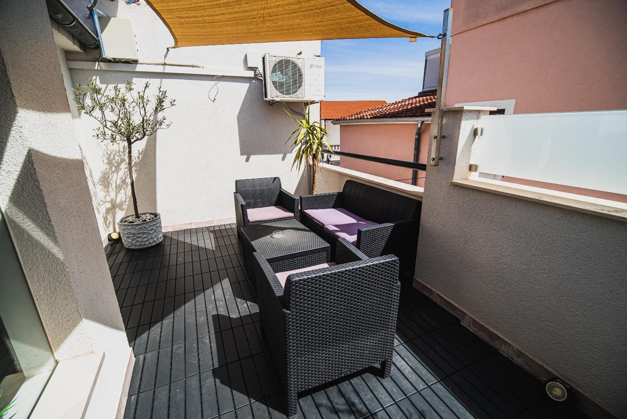 Downtown Park Apartments With Balcony Vodice Oda fotoğraf